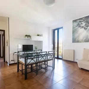 Apartment Mysa - Casa Chicca, Flat With Lake View Terrace, Perledo